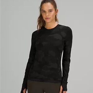 Lululemon Its Rulu Run Long Sleeve Shirt
Size 8